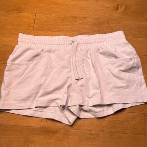 NWT Alpine Cream Shorts in Large